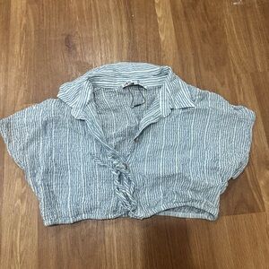 Zara Blue Short Sleeve Crop Button Down Shirt (Small)